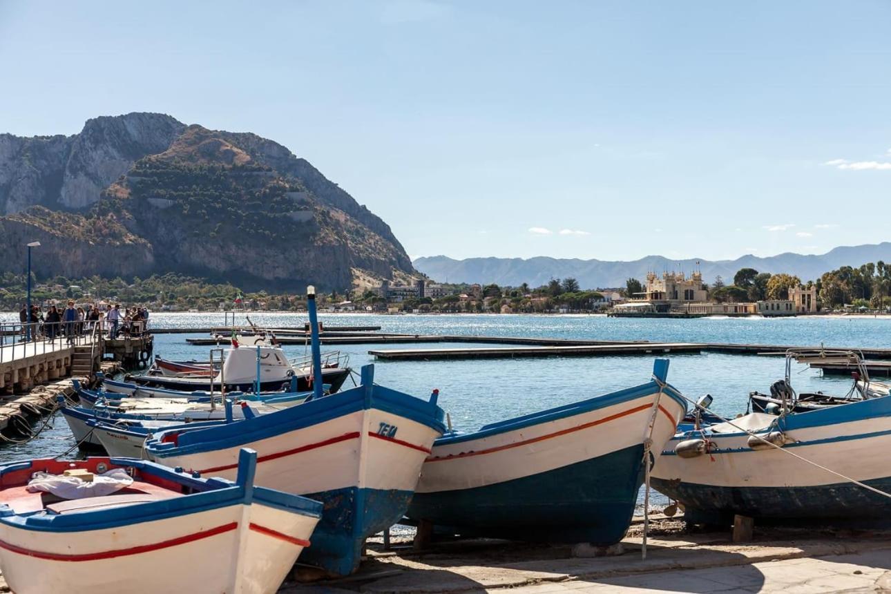 Donna Amalia Villa In Mondello Palermo Exterior foto